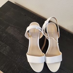 Liz Claiborne Wedges/heels